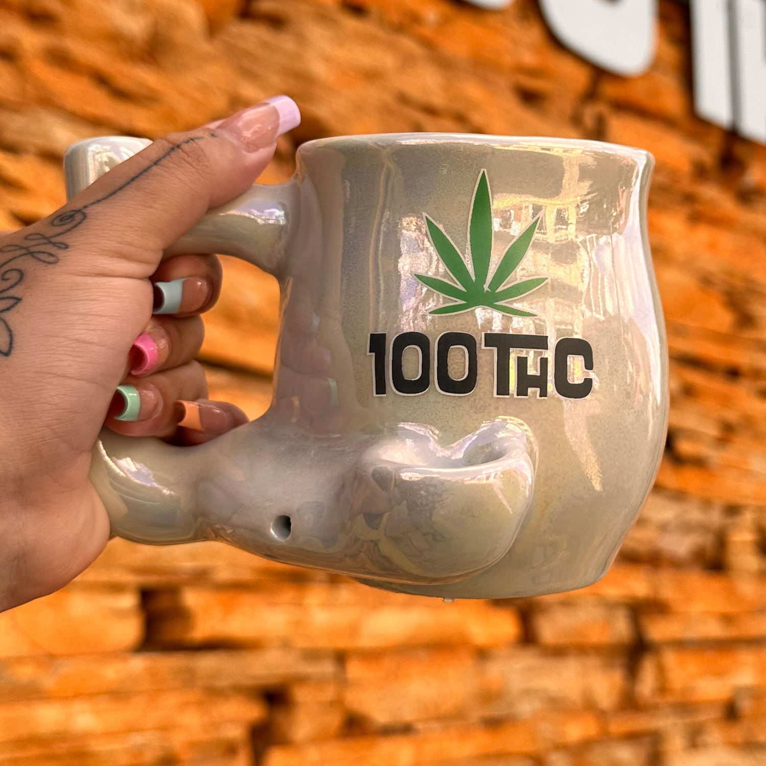 Caneca Bong – Edição Clara | Coleção Uso Diário